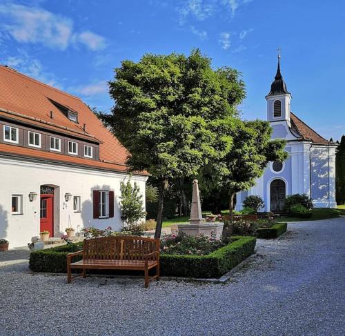 Gutshof Ferienwohnung in Seenähe
