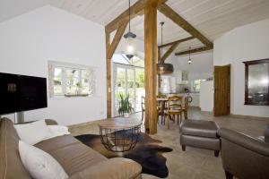 Gutshof Ostseeblick Ferienwohnungen FeWo 3 Terrasse, Gartennutzung