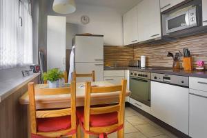H&H Apartment im Herzen der Stadt Nr 29-Henning mit Balkon