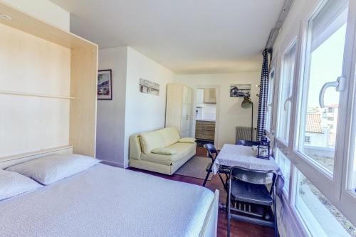 Hall studio