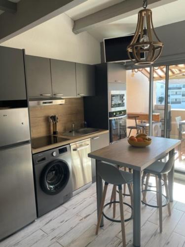 HAMEAU DES CAPELLANS : Duplex avec superbe vue marina