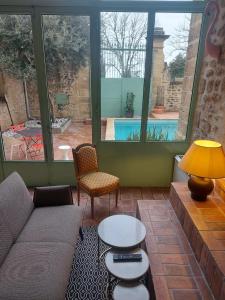 Appartement HANAËL, Gîte en maison d'hôtes 26 Avenue Emile Léonard 30250 Aubais Languedoc-Roussillon