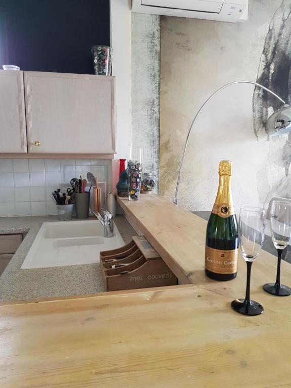 Happydays Cannes spacieux duplex 70m2 climatisé 57 boulevard du Moulin à Cannes, 06400 Cannes