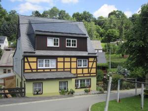 Appartement Haus am Bach Arnsfeld Niederer Weg 1; Mildenau 09456 Arnsfeld Saxe