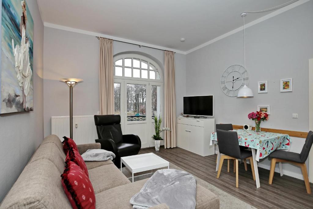 Appartement Haus am Park Wohnung 26 Unter den Kolonnaden  3 18225 Kühlungsborn