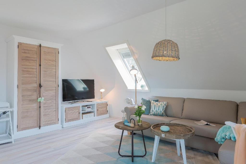 Haus am Strand Ferienwohnung Haus am Strand 5 Rämel 27, 18374 Zingst