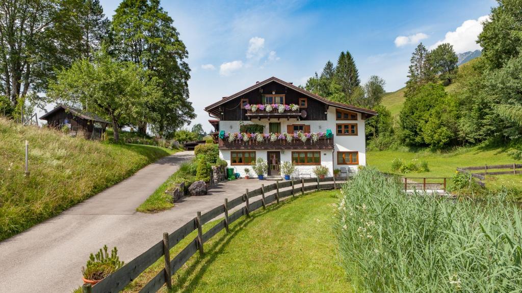 Appartement Haus am Teich - Fewo Relax mit Sommer-Bergbahnticket 5 Scheibenstraße 87561 Oberstdorf