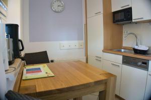 Haus Blick zur See FeWo 11 Gartennutzung, Meerblick, Sauna- und Schwimmbadnutzung im AHOI Sellin
