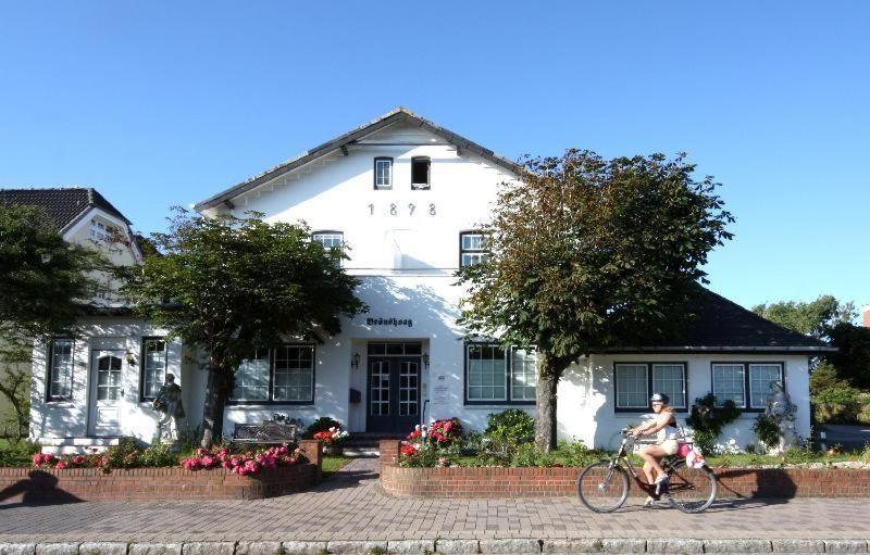 Haus Brönshoog, Appartement 11 in strandnaher Lage Hauptstraße 5, 25996 Wenningstedt