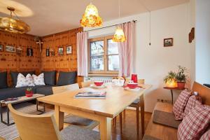 Haus Brutscher - Monika Haas
