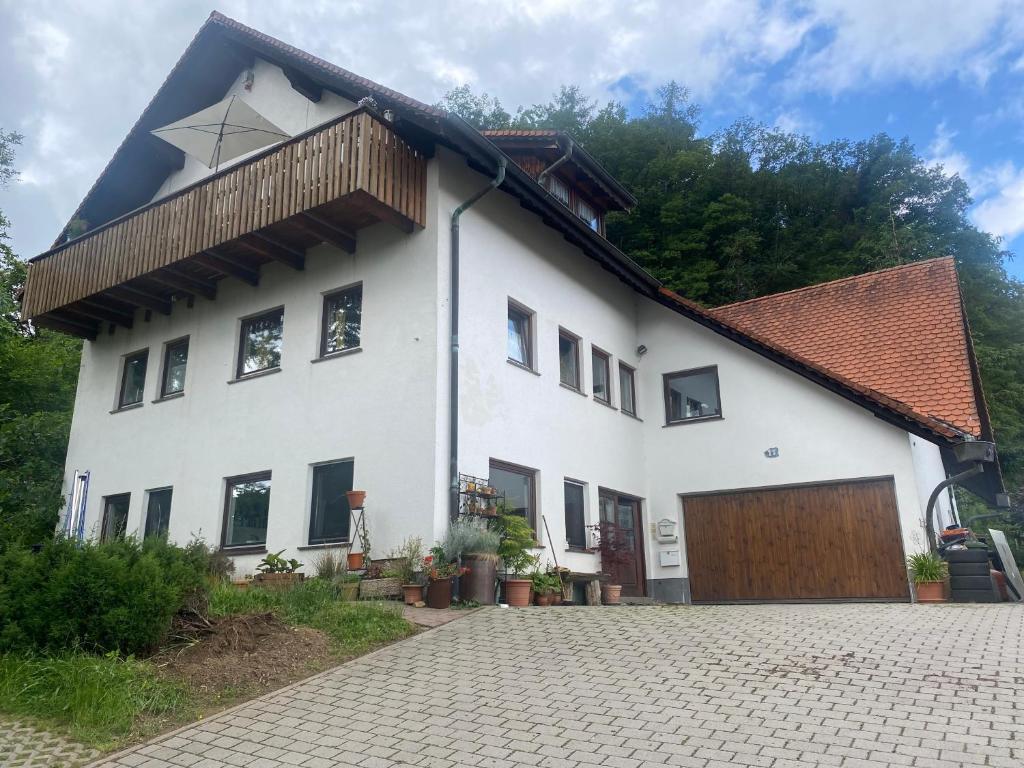 Haus Dreil 11 Vöckelsbacher Weg, 69518 Ober-Abtsteinach