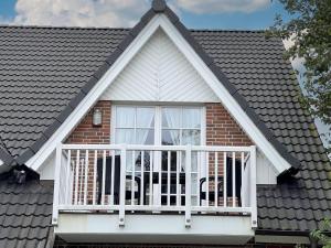Haus-Duenenhof-Whg-Glueck-im-Winkel