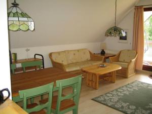 Haus-Halligblick-Ferienwohnungen-am-Meer