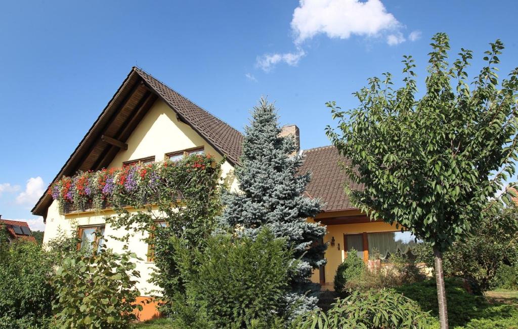 Haus Herbert und Monika Ziegler Weinbergstraße 32, 97509 Kolitzheim