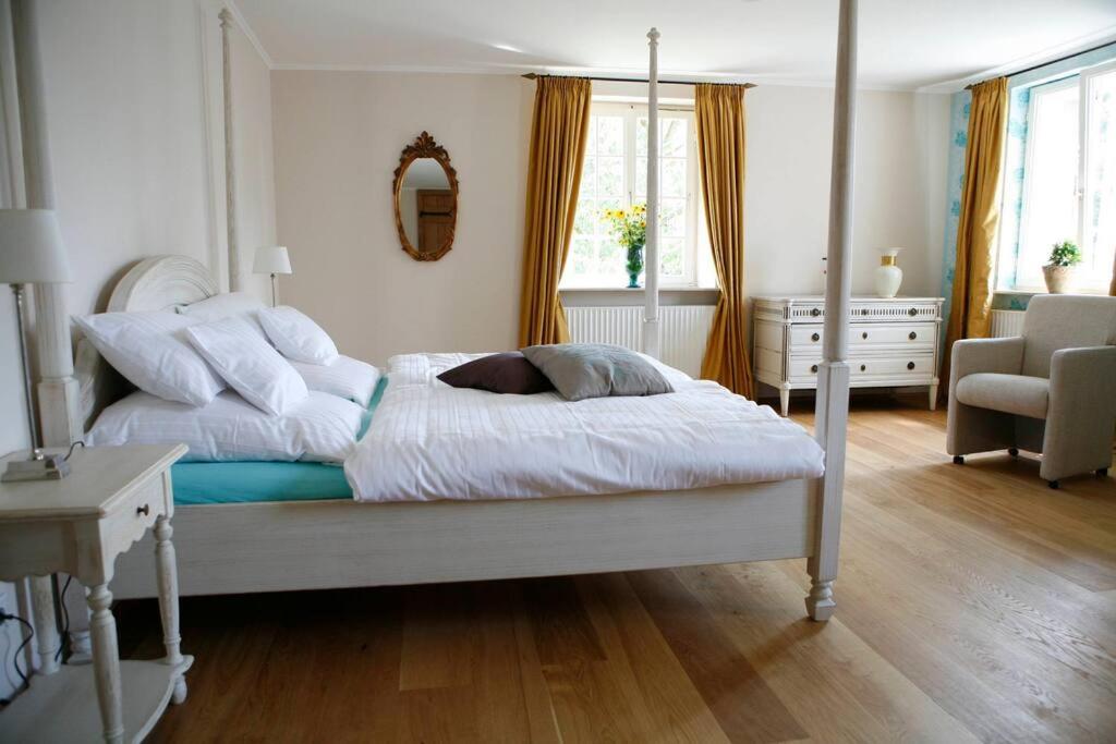 Haus Keppelborg: ZI Elisabeth mit Burgmauerblick 3 Burg, 48619 Heek