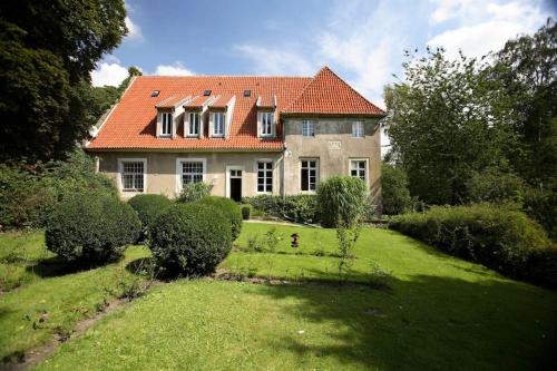 Haus Keppelborg: ZI Rosina mit Burggartenblick