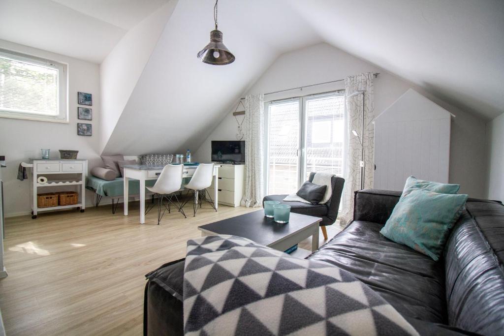 Haus Kogge Dangast Störtebekerstraße 17 Wohnung 6 Achterkastell Dachgeschoss, 26316 Dangast