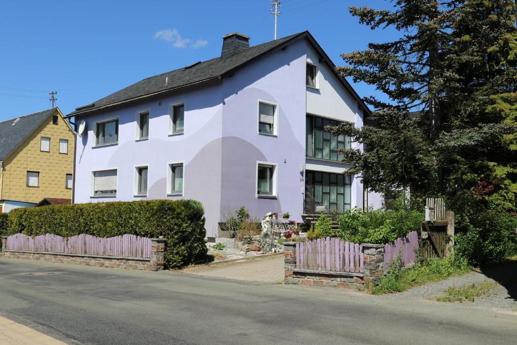 Haus Lila Welle Heinersberg 14B, 96365 Nordhalben