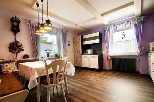 Haus Lila Welle