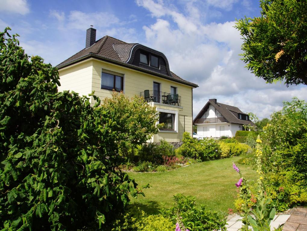 Appartement Haus mit Garten (neben National Park Eifel) 54 Germeter 52393 Hürtgenwald