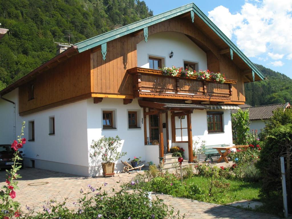 Appartement Haus Polleichtner Freiweidach 1 83250 Marquartstein