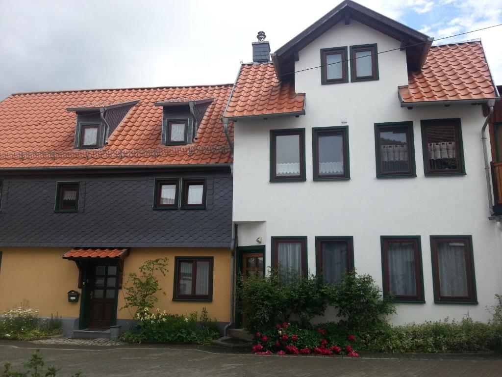 Appartement Haus Saskia Schönauer Straße 16 99848 Wutha-Farnroda