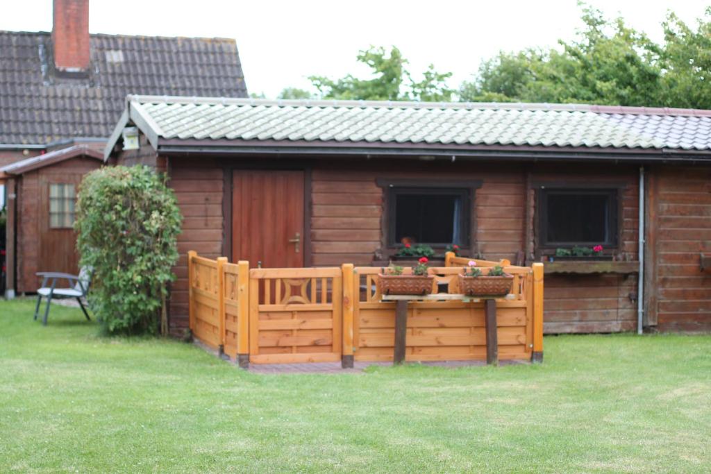 Haus Seerobbe-Blockhaus im Garten Westküstenstraße 13, 23769 Fehmarn