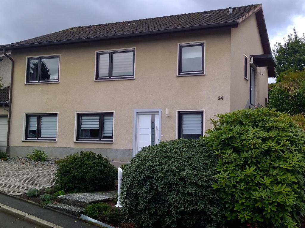 Haus Sonnenschein Gartenfeld 24 Erdgeschoss, 42929 Wermelskirchen