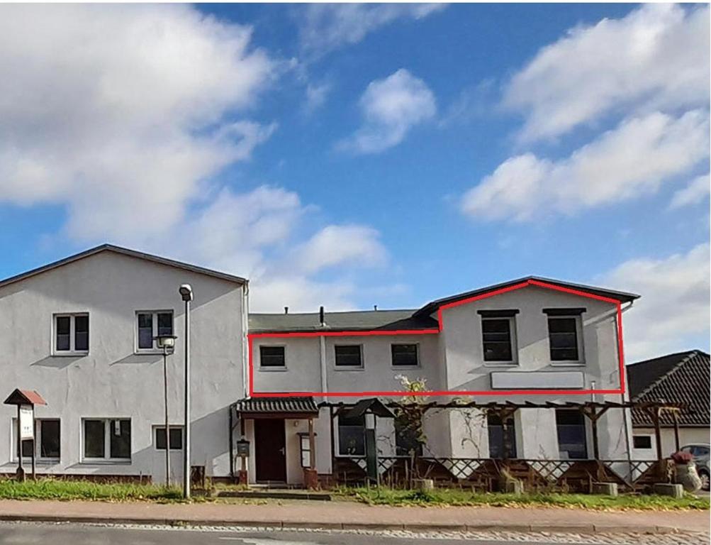 Appartement Haus Sonnenschein zu Schwerin 10 Grevesmühlener Straße 1. OG  rechts 19069 Pingelshagen