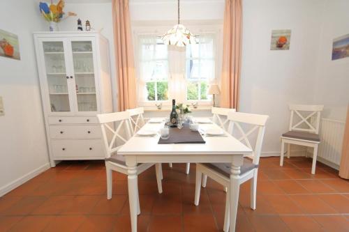 Haus-Suedstrand-Appartement-11