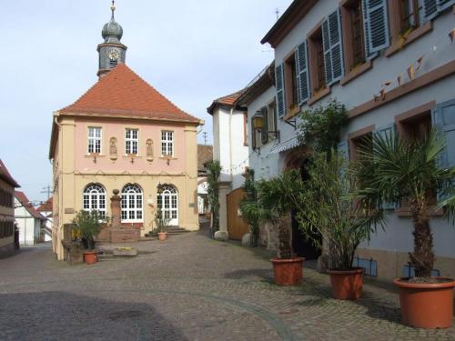 Haus Wasmuth - Ferienwohnung DORFPLATZ