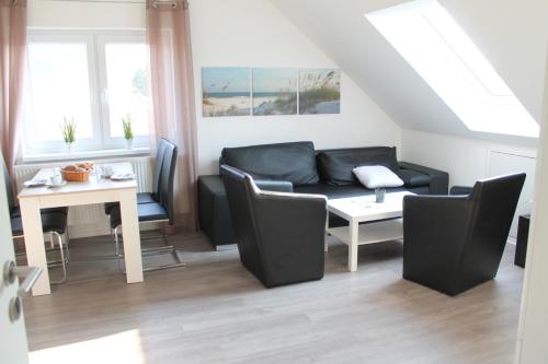 Haus Willi - kleine & schnuckelige Ferienwohnung in Ortenberg mit WLAN Balkon Parkplatz - neu & sauber & gemütlich