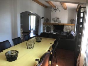 Haut de villa avec piscine et jardin privatif