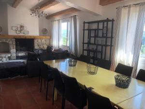 Haut de villa avec piscine et jardin privatif
