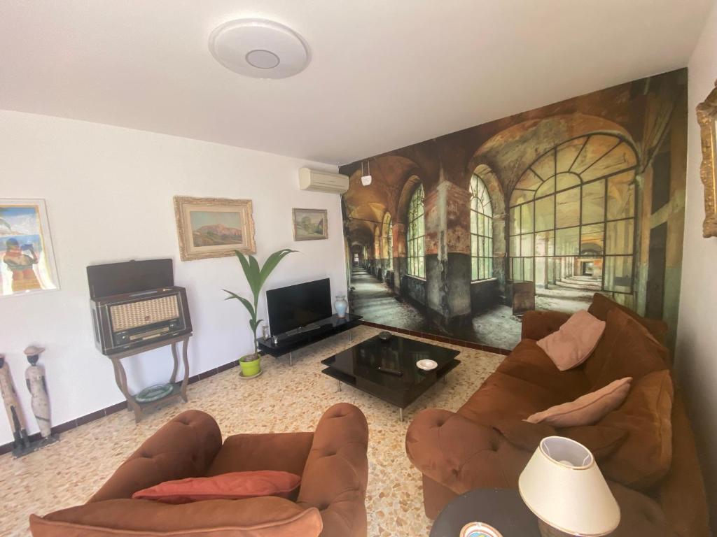 Appartement Haut de villa avec terrasse privative jardin et parking tout près des plages 193 Impasse du Lotissement Turri 83000 Toulon