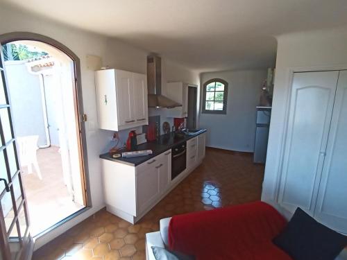 Appartement Haut de villa en duplex T2 avec terrasse vue rade Chemin de la Cacoye 83190 Ollioules Provence-Alpes-Côte d\'Azur