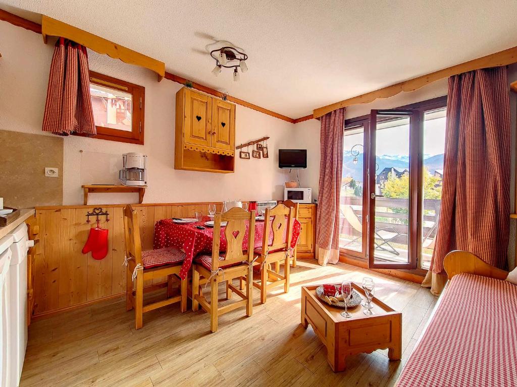 Heart of Nice, Authentic Niçois charm, terrace. 06000 Nice