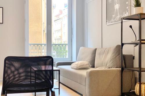 Heart of the city center Spacious T3 totally renovated ! #BC