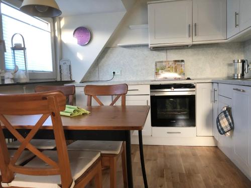 Heideweg, 3 Zimmer Obergeschoss Appartement mit Garten-Sitzplatz