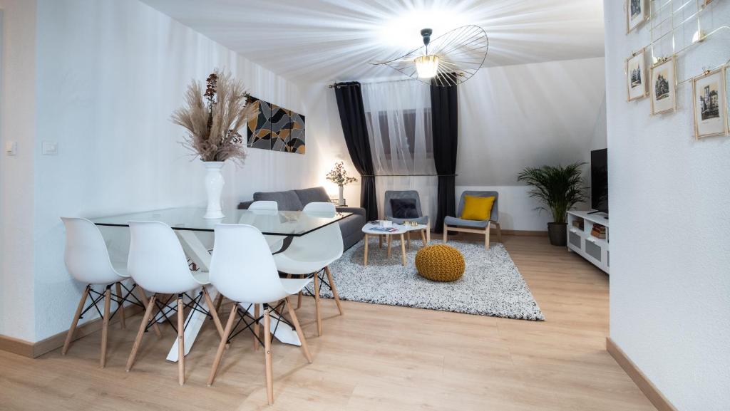 HejU - Luxury Aussicht - Kingsize Bed - Kitchen - Bathtub