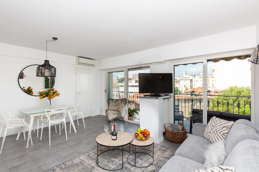 Hekla YourHostHelper 8 Place du Commandant Maria, 06400 Cannes