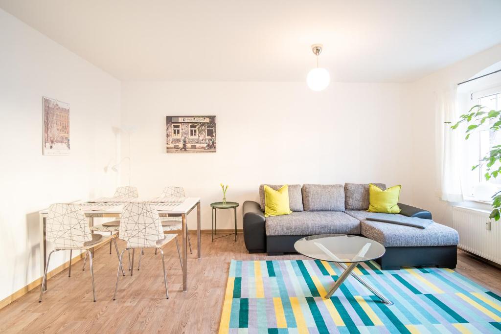 Appartement Helle Ferienwohnung im Hinterhof 32 Bischofsweg 2. Hinterhaus 01099 Dresde