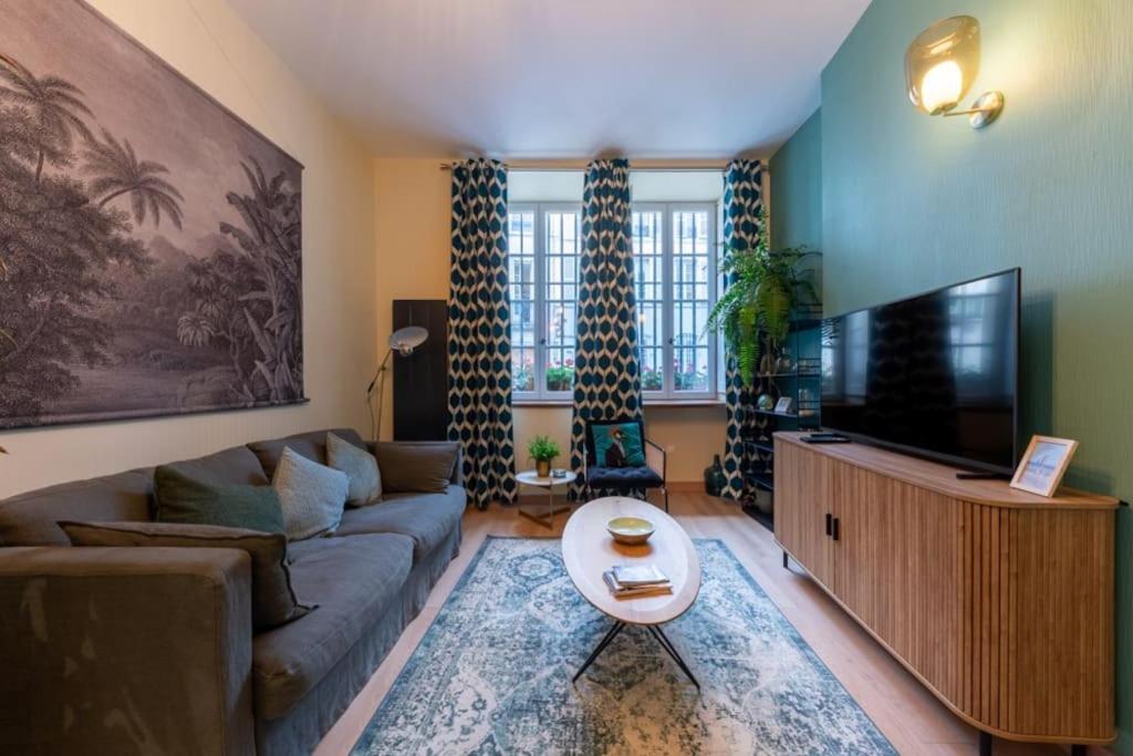 Helle Ferienwohnung im Hinterhof 01099 Dresde