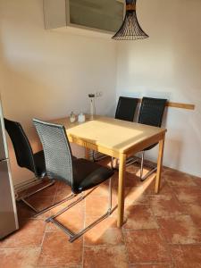 Helle, moderne Altbauwohnung in Zentrumsnähe