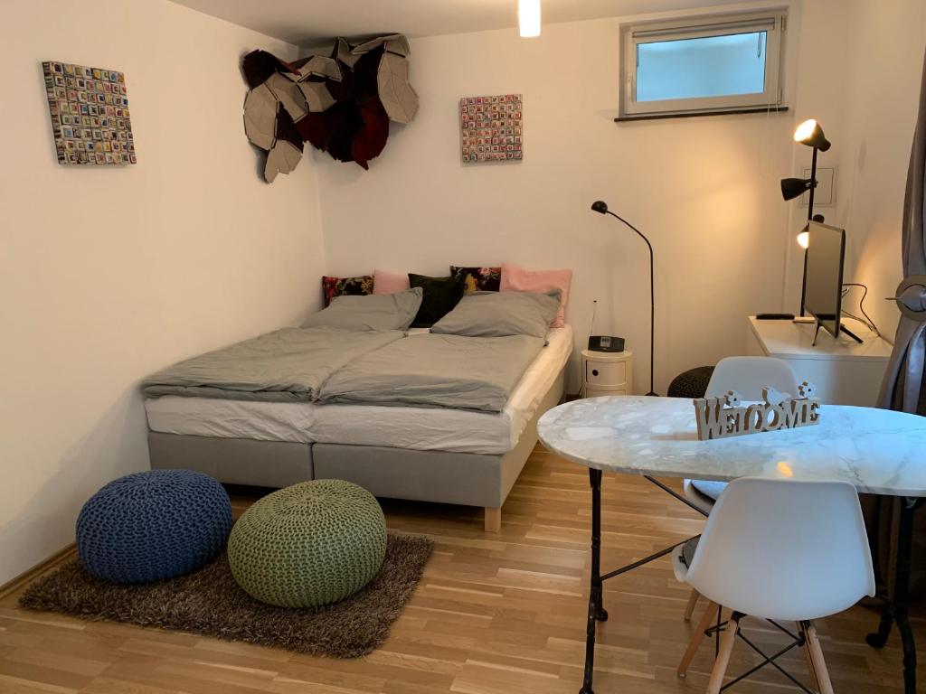 Appartement Helle Souterrainwohnung mit Komfort Hermann-Hummel-Straße 7 82166 Munich