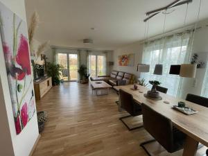 Helle Wohnung mit Balkon 120qm, 4Zimmer