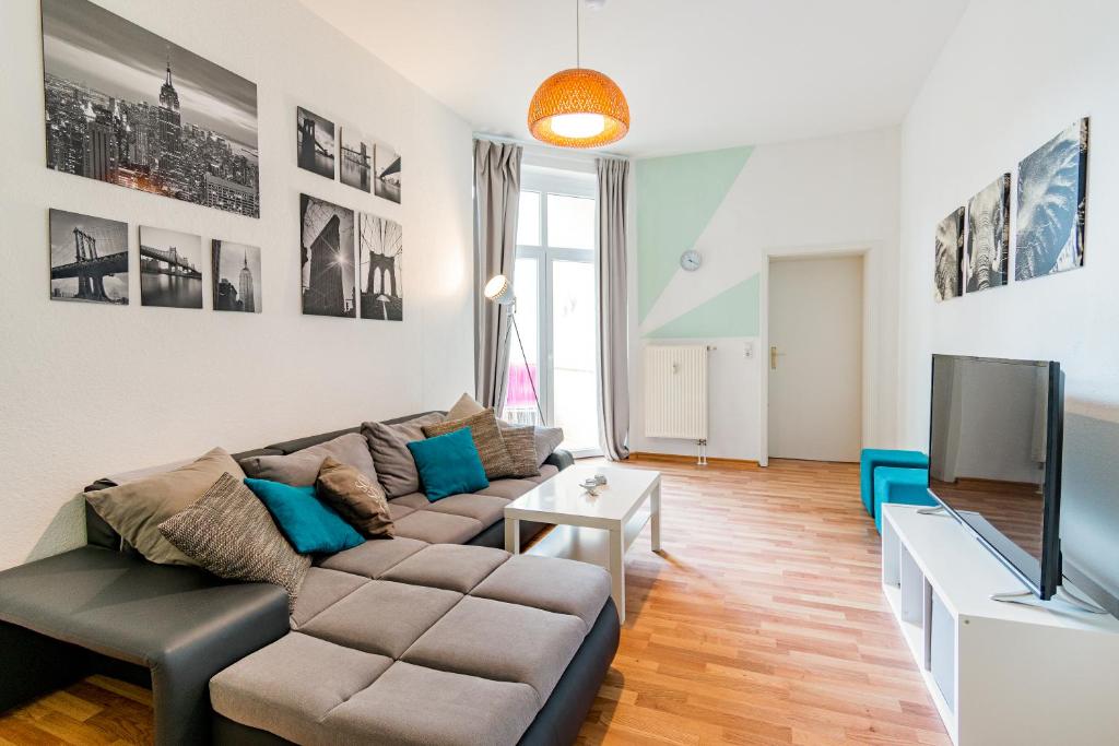 Appartement Helle Wohnung mit Balkon in grünen Innenhof - W-LAN, 4 Schlafplätze 64 Leipziger Straße 39112 Magdebourg