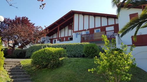 Hendaye plage, 6 à 8 couchages, piscine