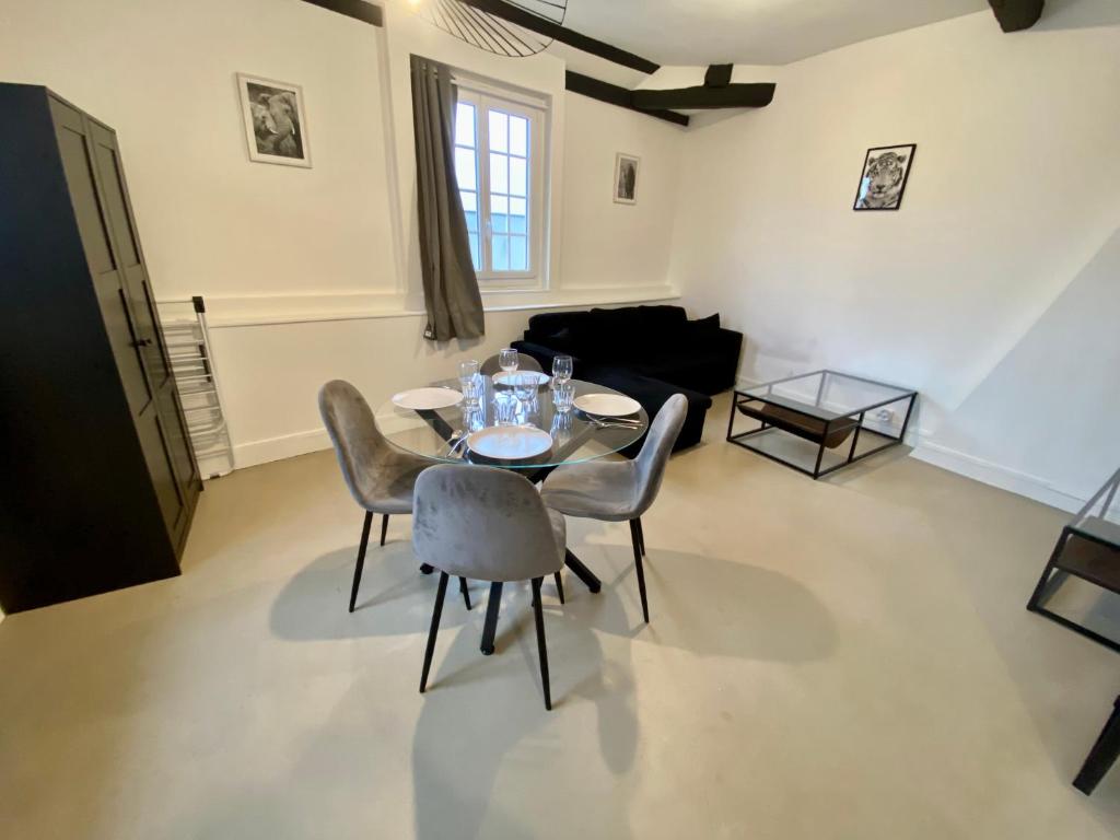 Henry II - petit appartement lumineux 1 Rue Henry Barbet, 76000 Rouen