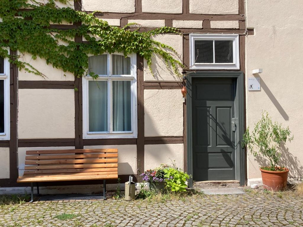 HERBERGE 28 Ferienwohnung für bis zu 6 Personen Saalstraße 28, 07318 Saalfeld